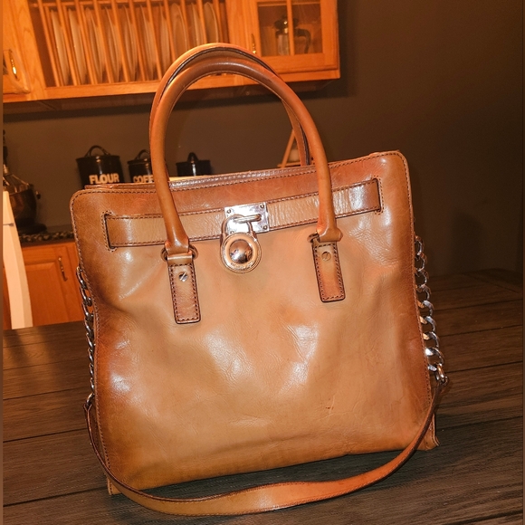 Michael Kors Handbags - Michael Kors Brown Ombre Leather Hamilton!